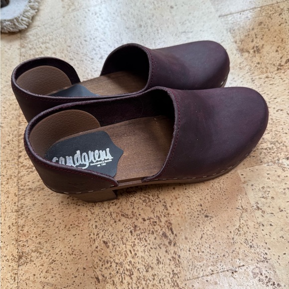 Sandgrens Brett Clogs - Picture 2 of 4